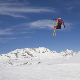 Luis Goñi Tail